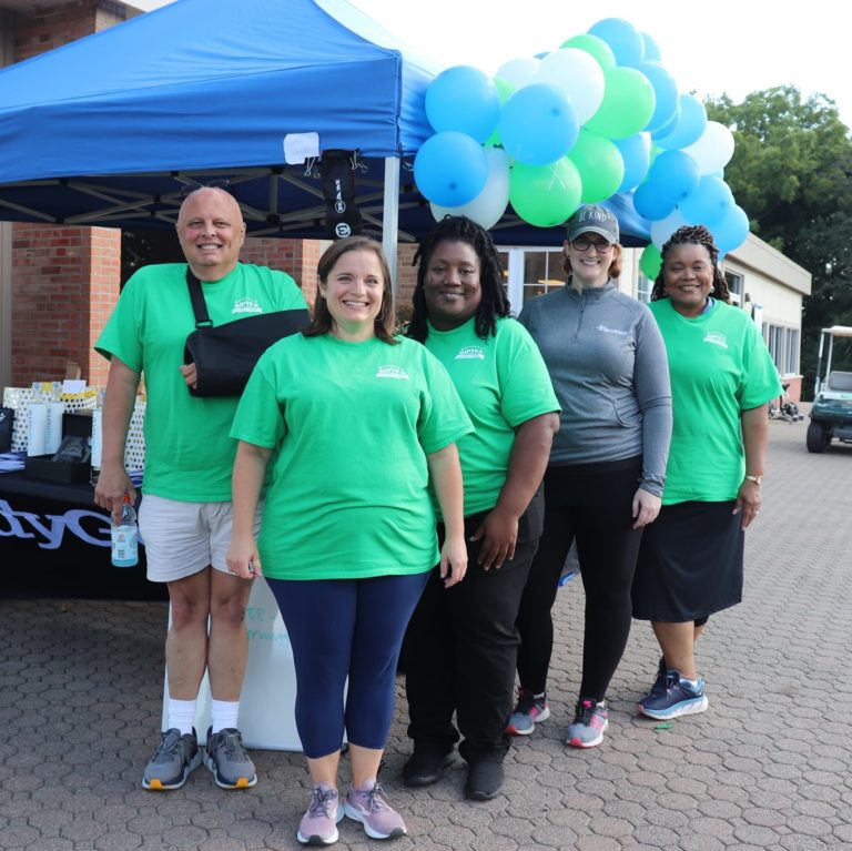 5 people on last years volunteer team