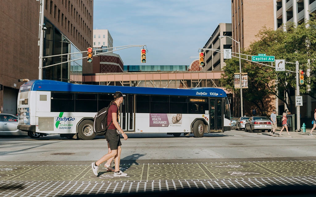 IndyGo bus turning at stoplight